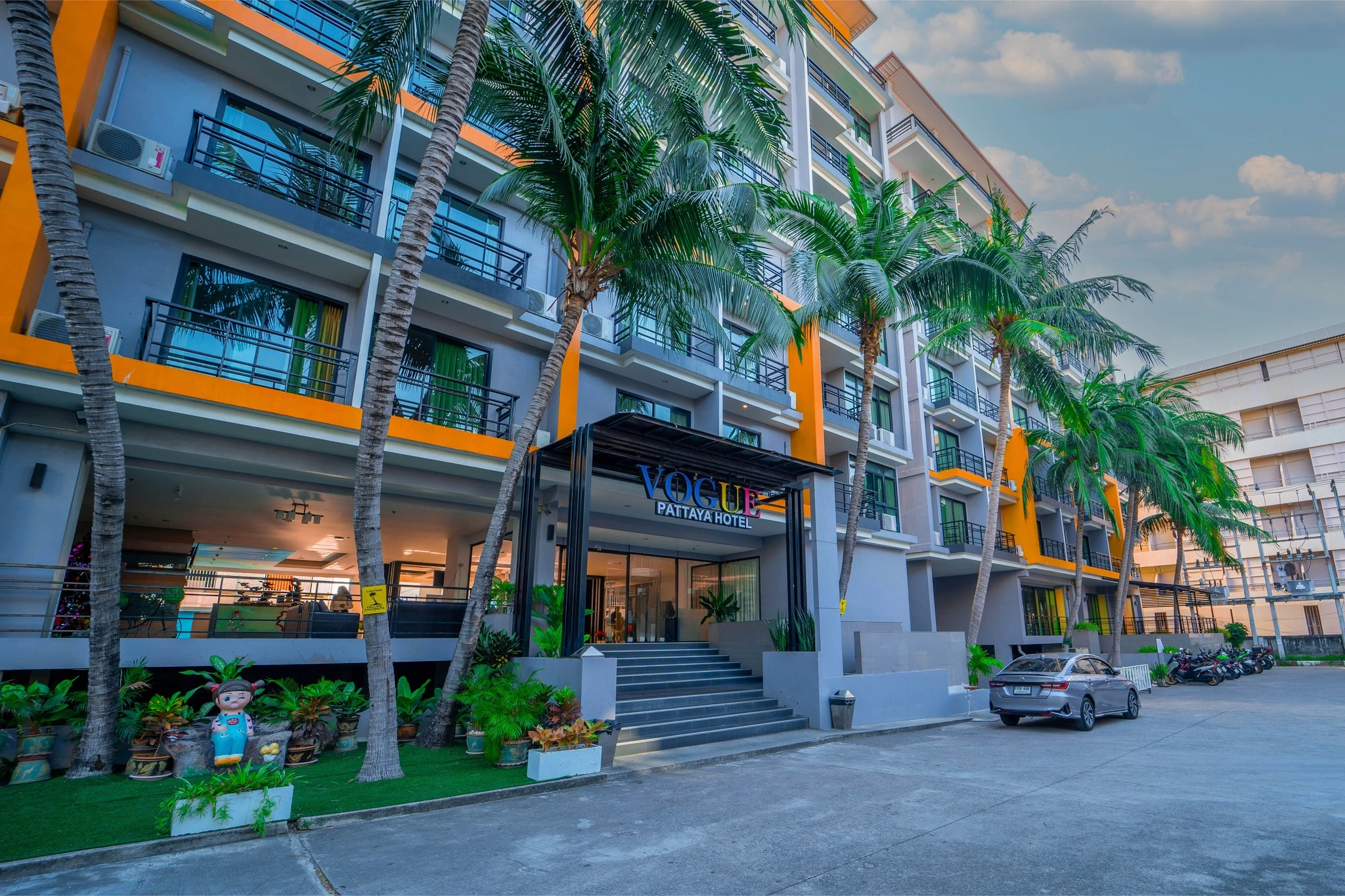 VOGUE PATTAYA HOTEL
